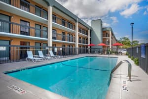 thumbnail: Pool