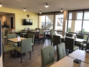 thumbnail: Lobby sitting area