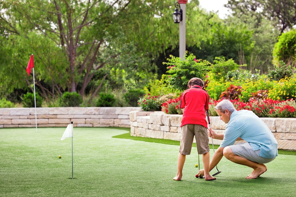 Mini-golf