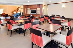 thumbnail: Breakfast area