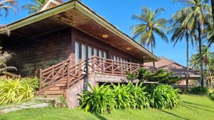 thumbnail: Exterior