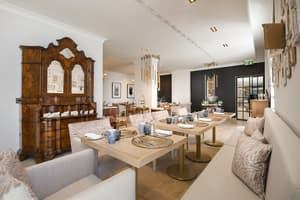 thumbnail: Restaurant