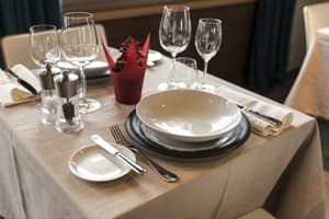 thumbnail: Restaurant