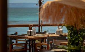 thumbnail: Outdoor dining