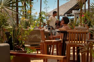 thumbnail: Outdoor dining
