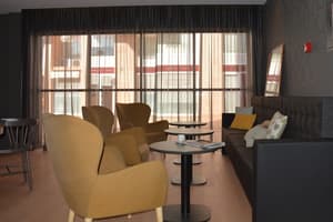 thumbnail: Lobby sitting area