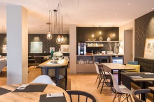thumbnail: Breakfast area