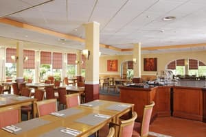 thumbnail: Restaurant