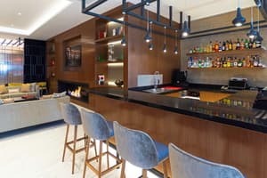 thumbnail: Bar (on property)
