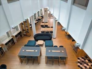 thumbnail: Lobby lounge