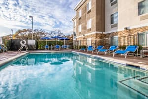 thumbnail: Outdoor pool