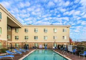 thumbnail: Outdoor pool