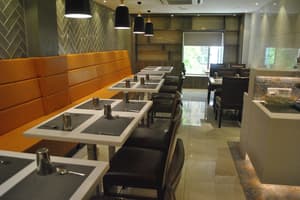 thumbnail: Restaurant