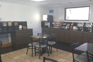 thumbnail: Breakfast area