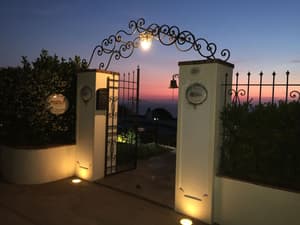 thumbnail: Property entrance