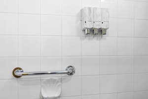thumbnail: Bathroom amenities