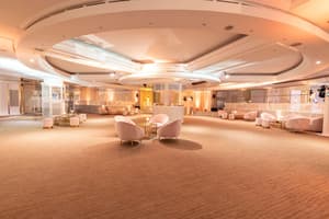 thumbnail: Business center
