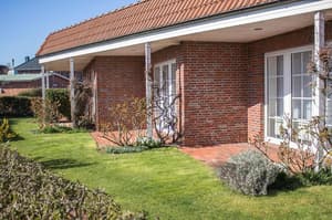 thumbnail: Front of property