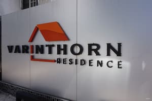 thumbnail: Front of property