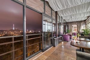 thumbnail: Bar (on property)