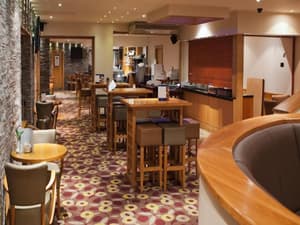 thumbnail: Restaurant