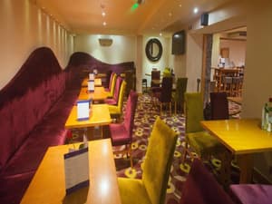 thumbnail: Restaurant