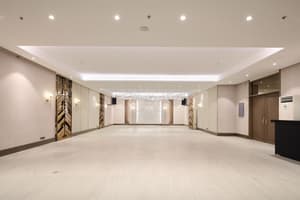thumbnail: Banquet hall