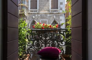 thumbnail: Balcony