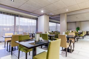 thumbnail: Breakfast area
