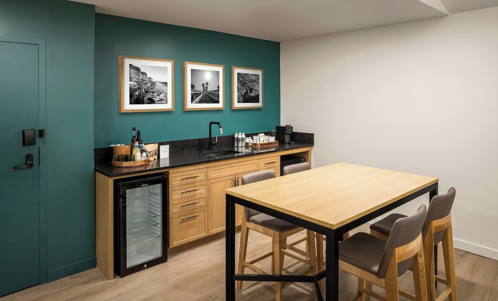 Private kitchenette