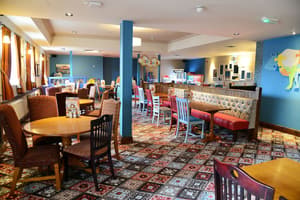thumbnail: Restaurant