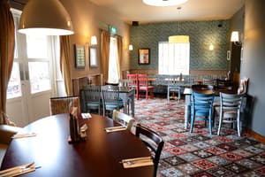 thumbnail: Restaurant