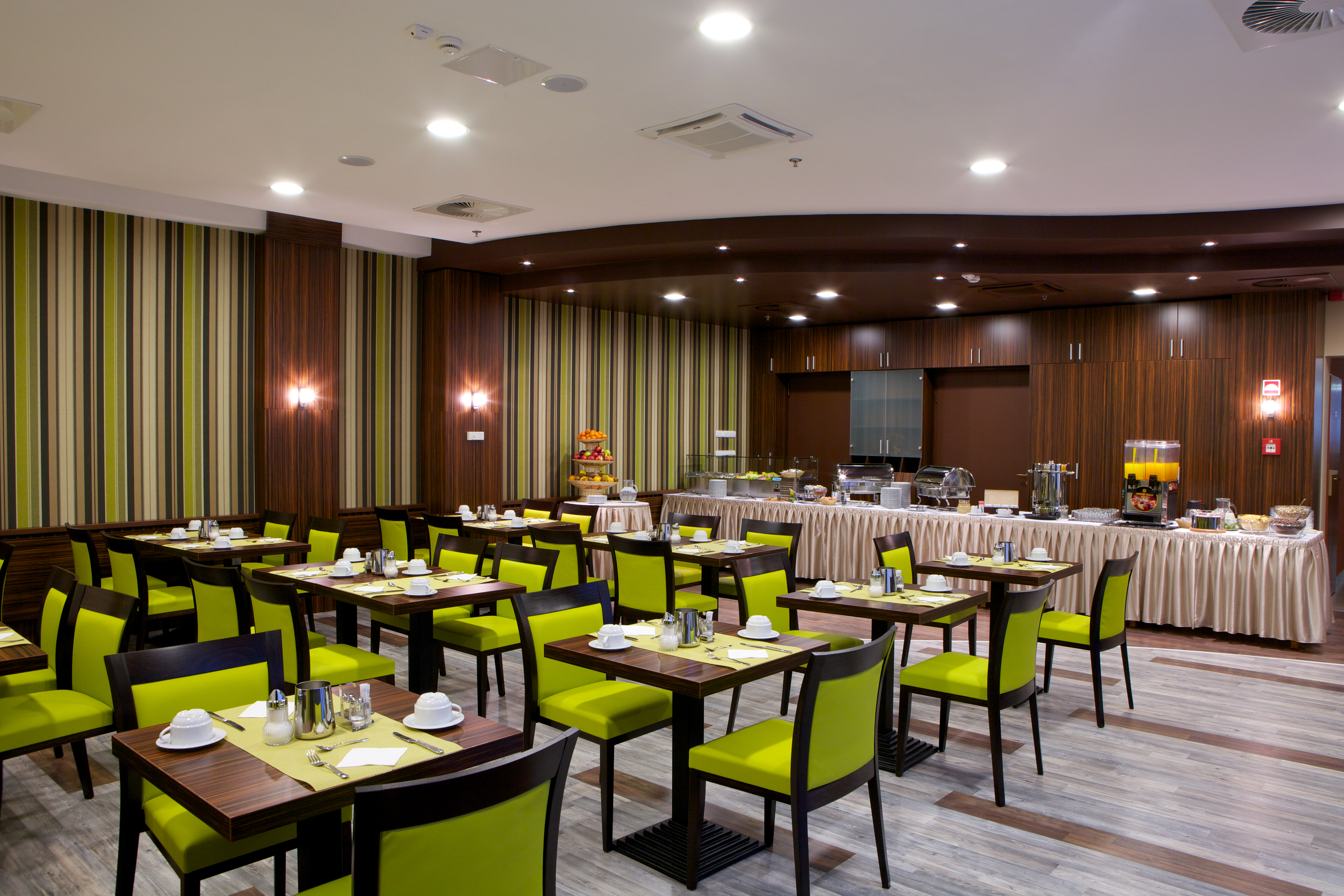 Restaurant-cafeteria