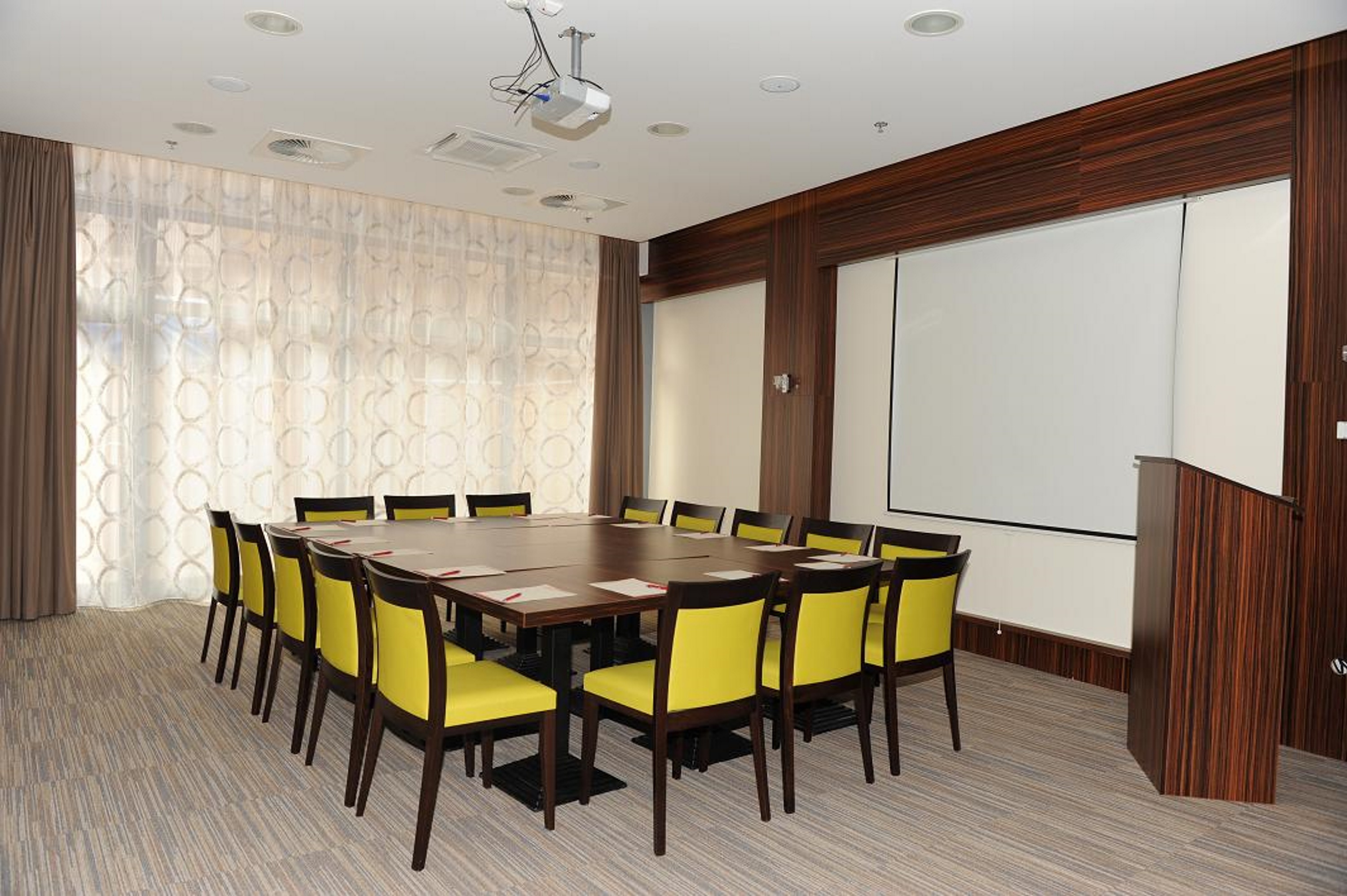 Restaurant-cafeteria