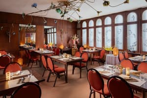 thumbnail: Restaurant