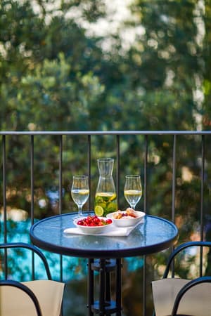 thumbnail: Balcony