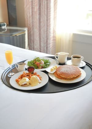 thumbnail: Room service - dining