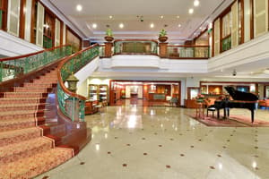 thumbnail: Interior entrance