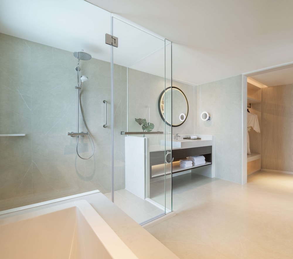 Bathroom shower