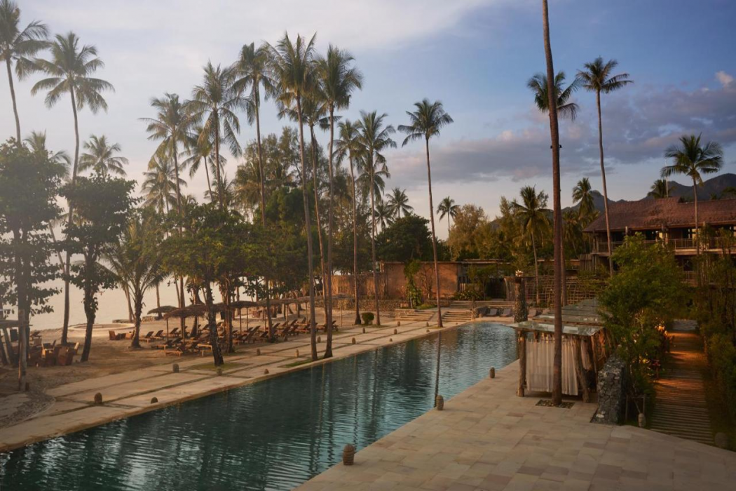 Swimming pool-spa