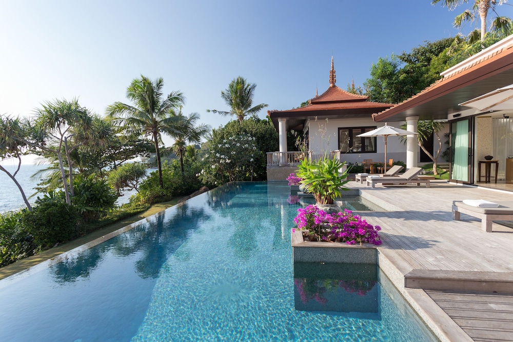 Private pool