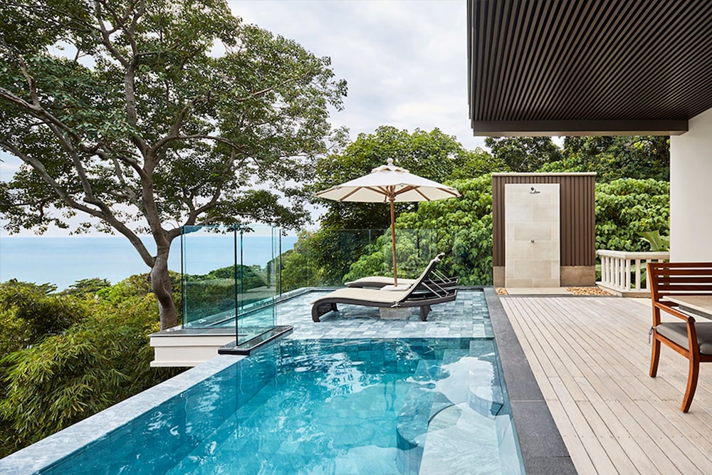 Private pool