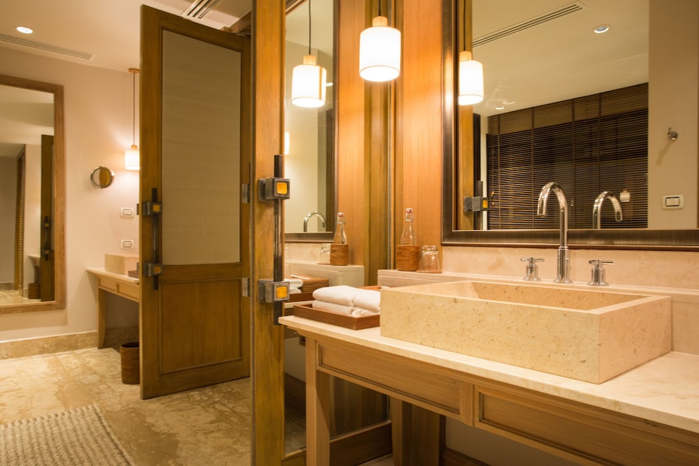 Bathroom amenities