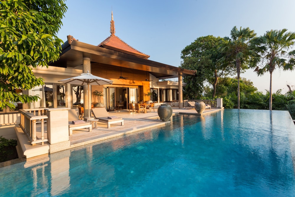 Private pool