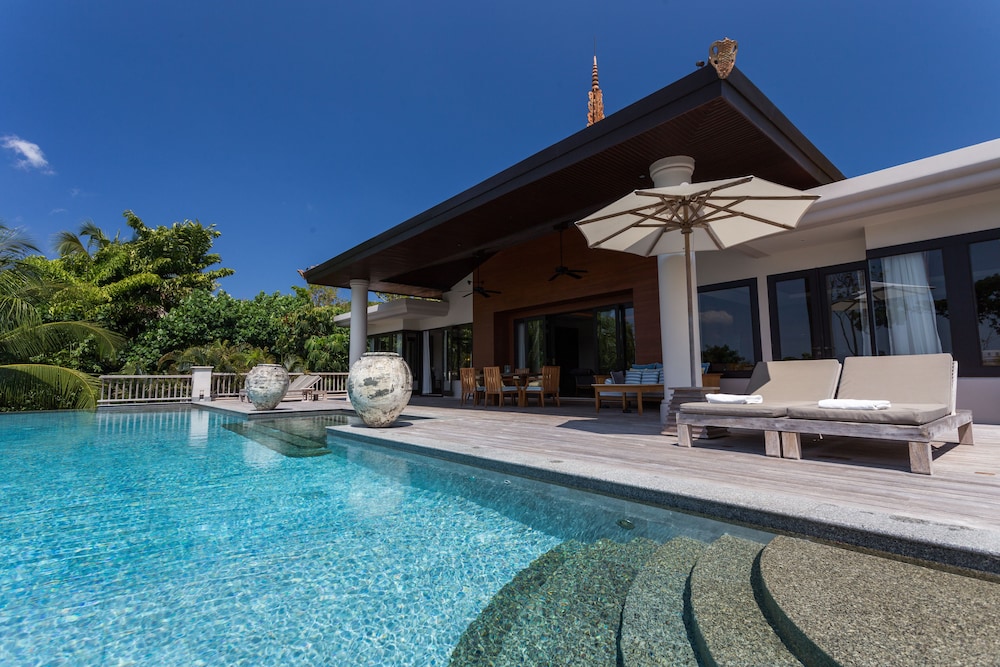 Private pool
