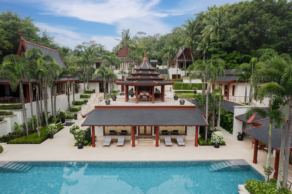 Private pool