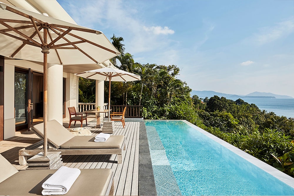 Private pool