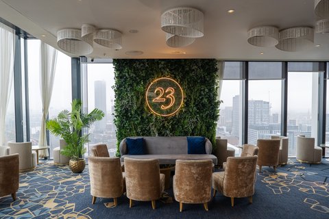 Cloud 23 bar offers an impressive setting and quality cocktails.