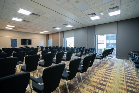 Host productive meetings in our well-equipped meeting rooms.