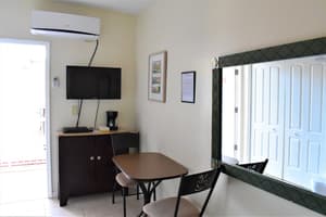 thumbnail: In-room dining